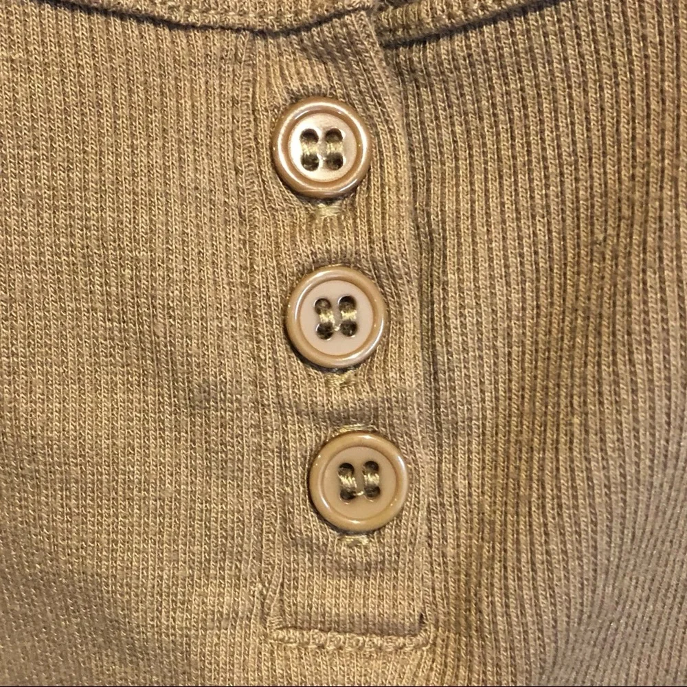 🌻 Brown Button Front Tank Top 🌻 - Picture 2 of 2